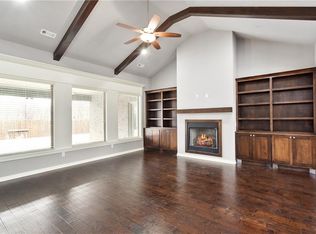 2547 N Glenmoor Dr, Fayetteville, AR 72704