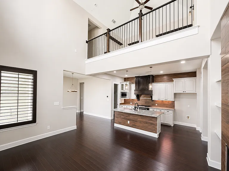 1053 Emil Pl — Photo 8