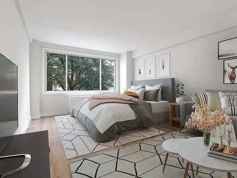 340 E 51st St #2D — Photo 1