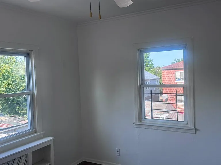 2973 Harding Ave #1 — Photo 22