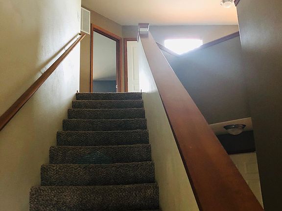 4th image of 18003 17th Avenue Ct E