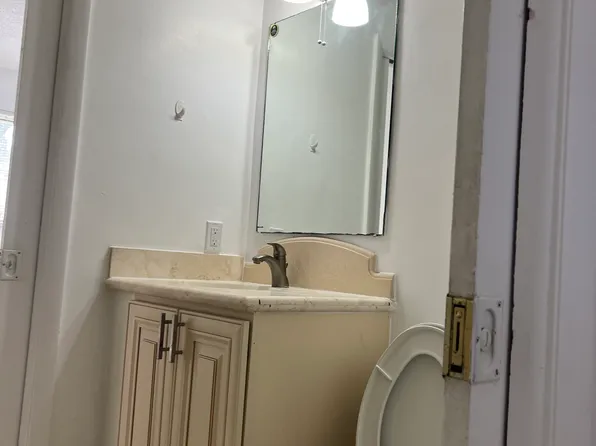 4251 NW 9th Ave APT 204, Pompano Beach, FL 33064