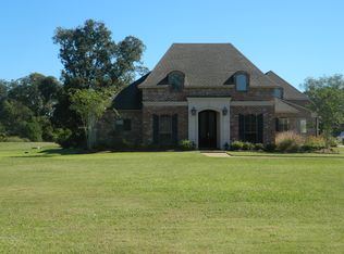 114 Columns Dr, Alexandria, LA 71303