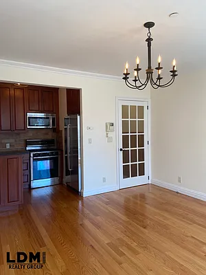 Sold by LDMI Realty Group LLC | media 3