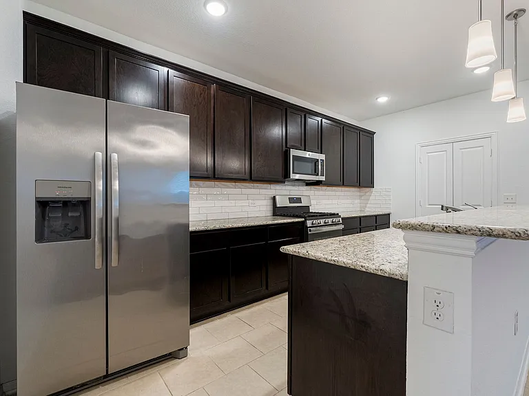 149 Biscayne Dr — Photo 6