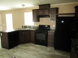 2 Oak Rdg E, Monroe, MI 48161