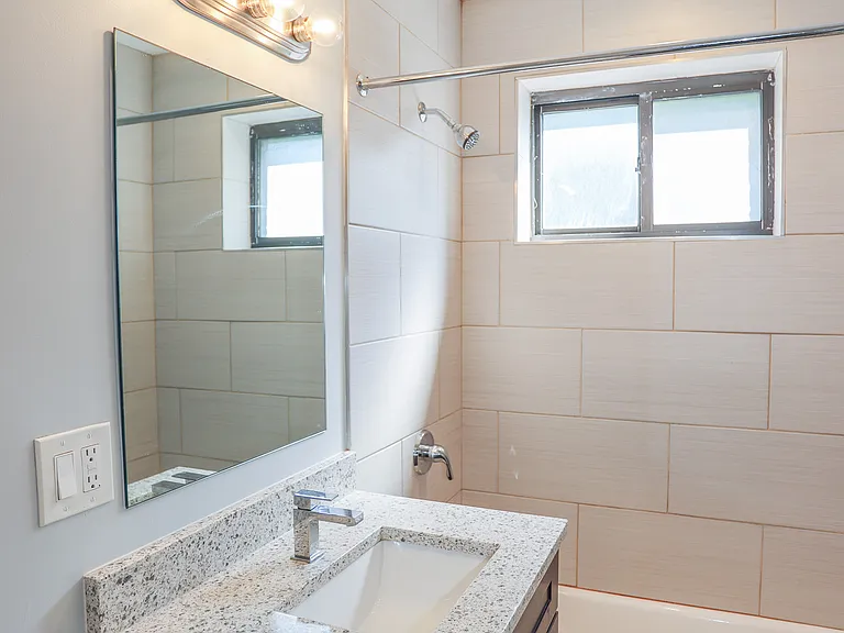6803 N Ridge Ave #106 — Photo 8
