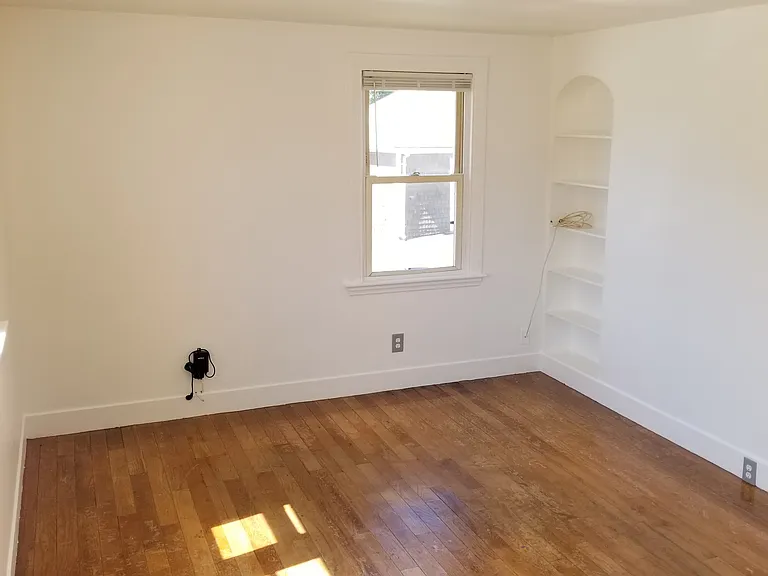  497 Winter St 1stflr 1b/1b Hwincluded Spacious! Freshpaint Petsok — Photo 3