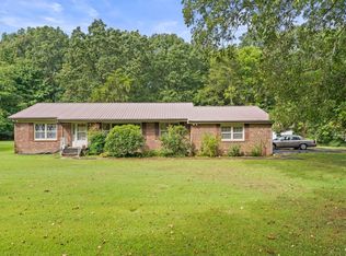 389 Taylor Rd, Estill Springs, TN 37330