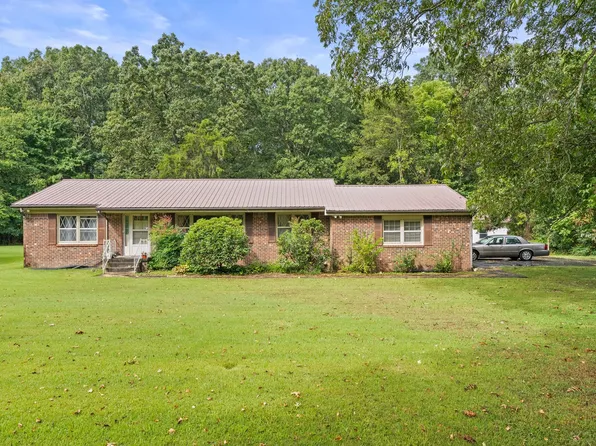 389 Taylor Rd, Estill Springs, TN 37330