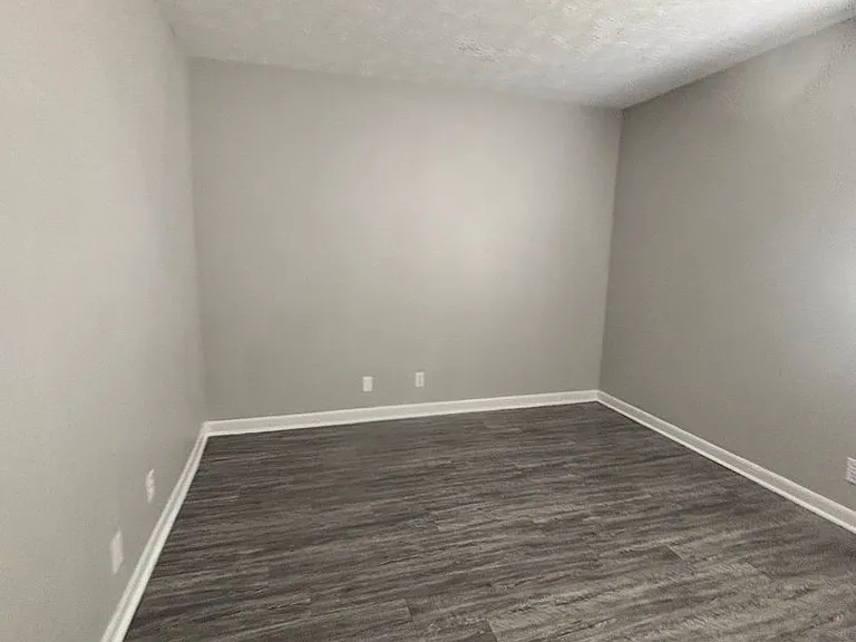 Blakely Place Apartments — Photo 41