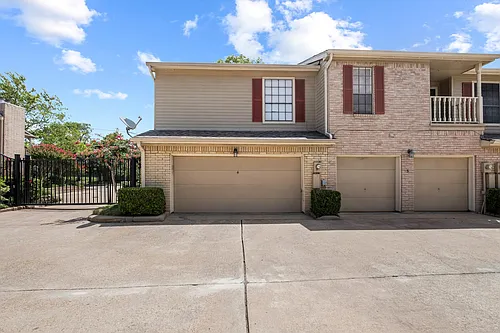 7350 Kirby Dr #4 Photo 1