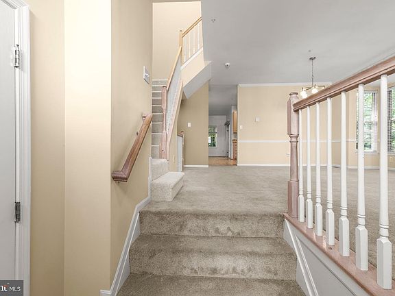 3rd image of 4226 Huntshire Rd
