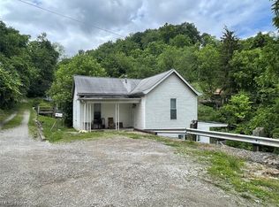 560 N 8th St, Martins Ferry, OH 43935