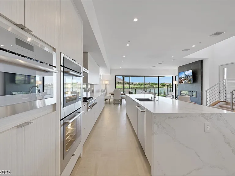 66 Lakefront Dr — Photo 18