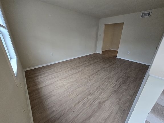 3rd image of 1707 Chicago Ave