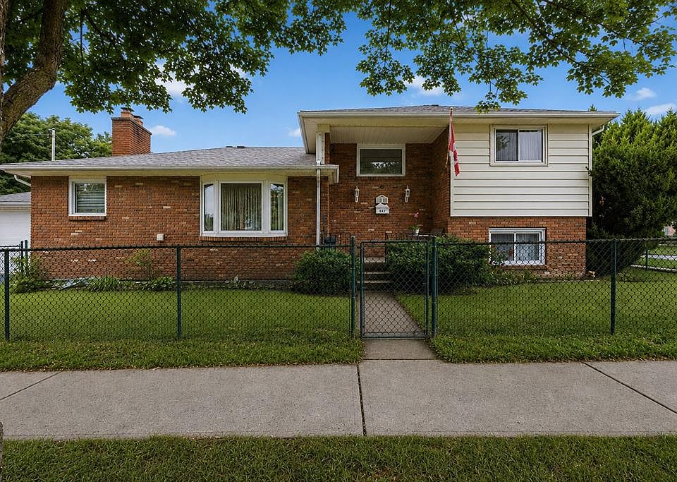 1st image of 184 Durand St