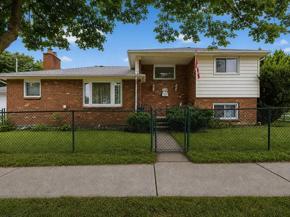 184 Durand St, Sarnia, ON N7T 5A3