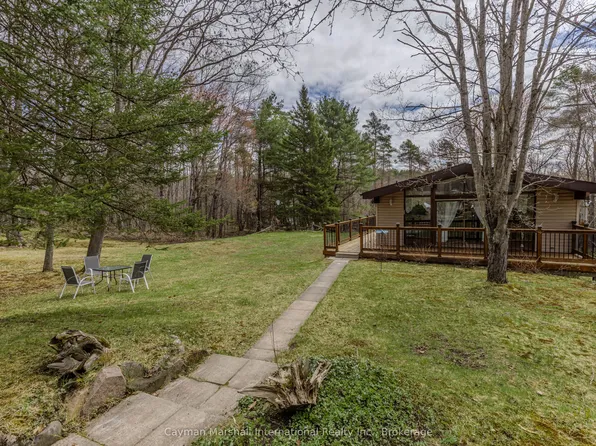10 Magor Dr, Seguin, ON P0C 1J0