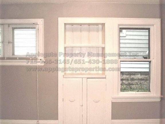 5th image of 1058 5th St E