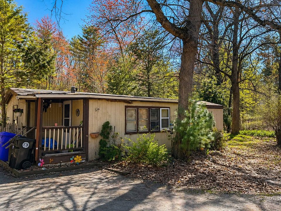 1st image of 35 Patterson Rd