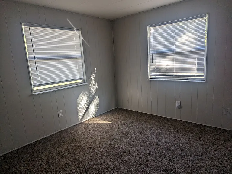 1002 Georgia Ave — Photo 8