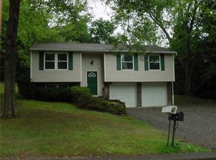 824 Timberwood Dr, Cranberry Township, PA 16066