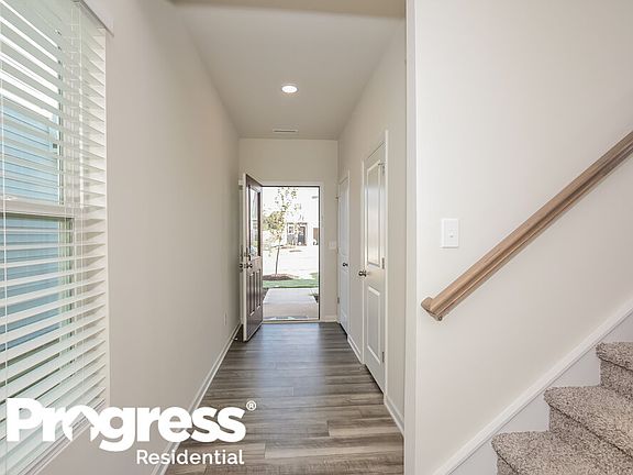 5th image of 1113 Orchard Dr
