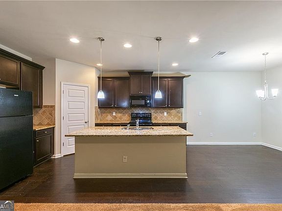 5th image of 333 Lossie Ln