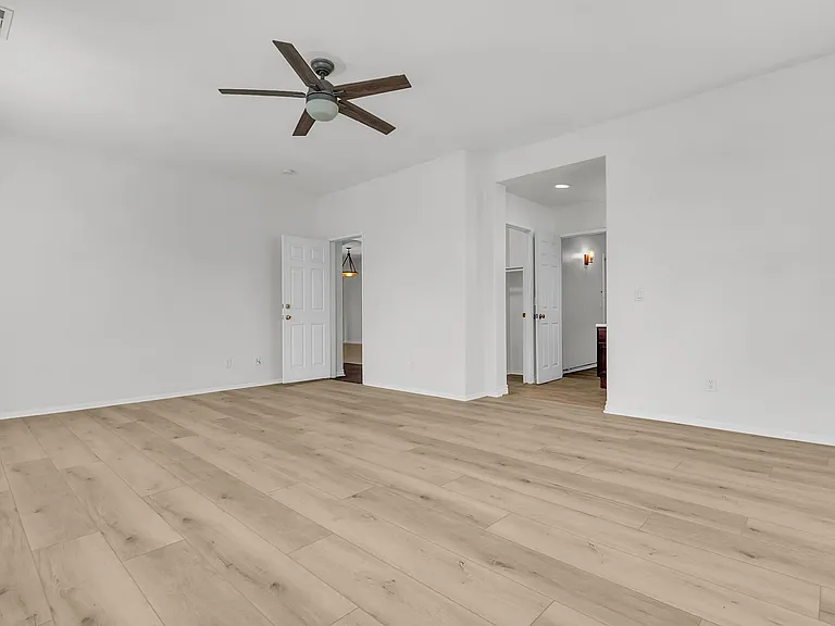 13402 Jasper Loop — Photo 13