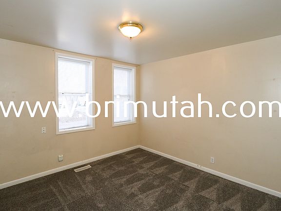 5th image of 1261-1267 E Alameda Ave #1261