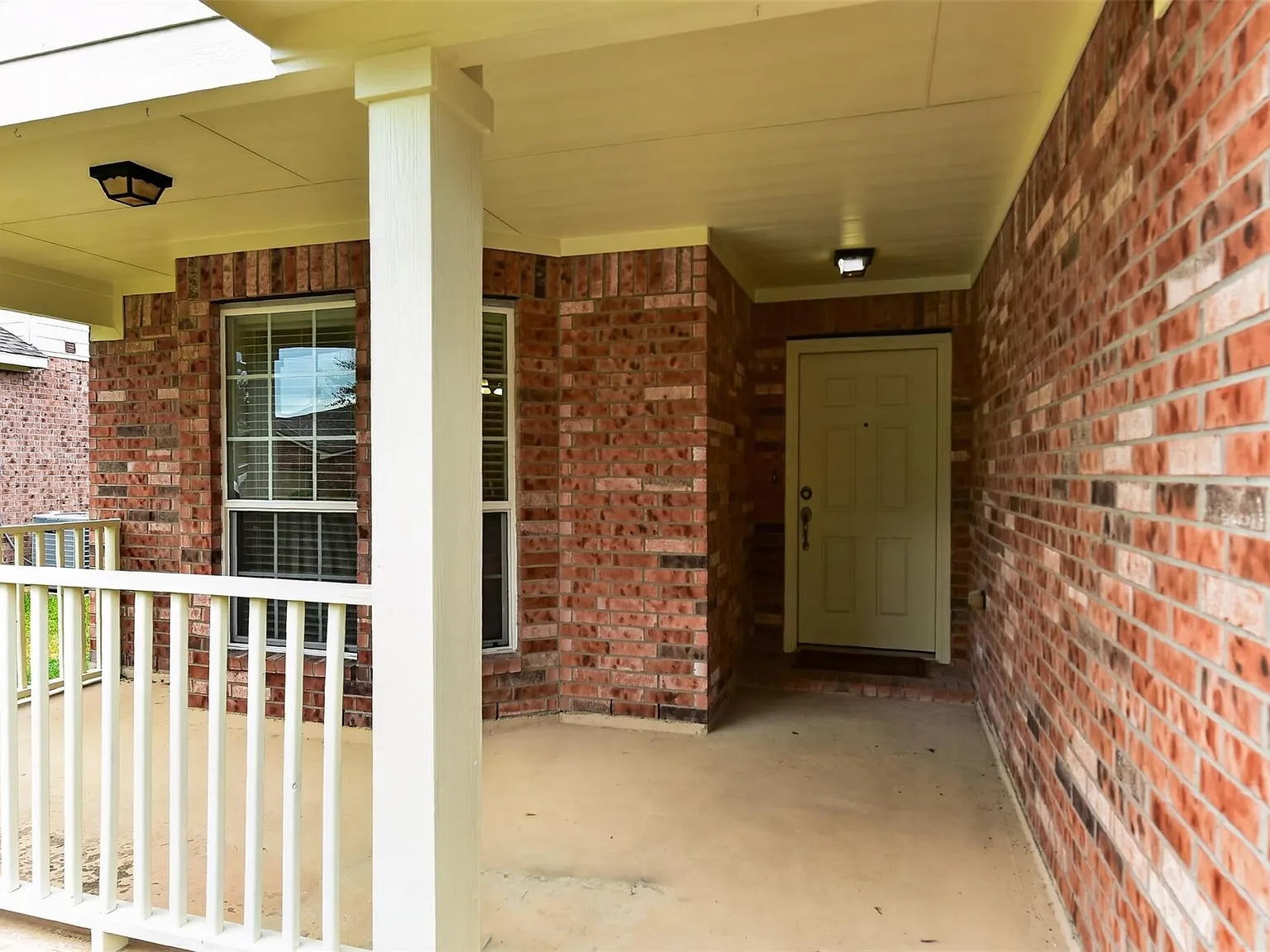 3 bed, 2.0 bath, 1740 sqft, $2,275 — Photo 4