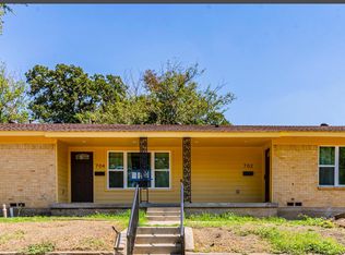 702 Blaylock Dr, Dallas, TX 75203