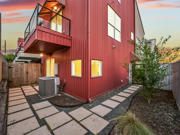 355 Sydnor St, Houston, TX 77020