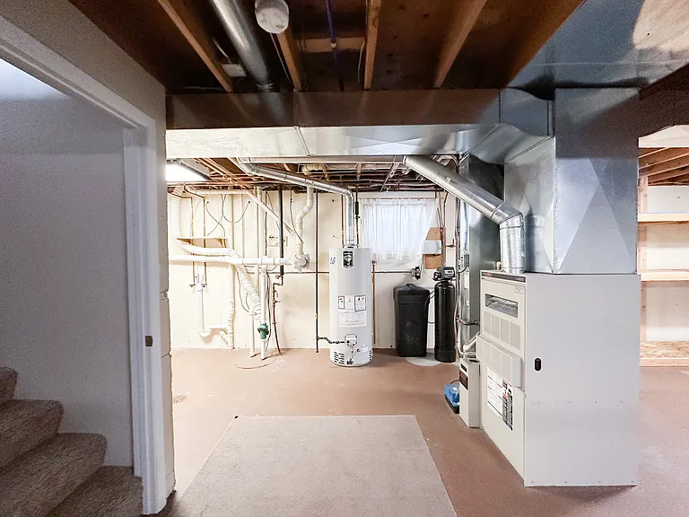 5706 Shannon Ct — Photo 13