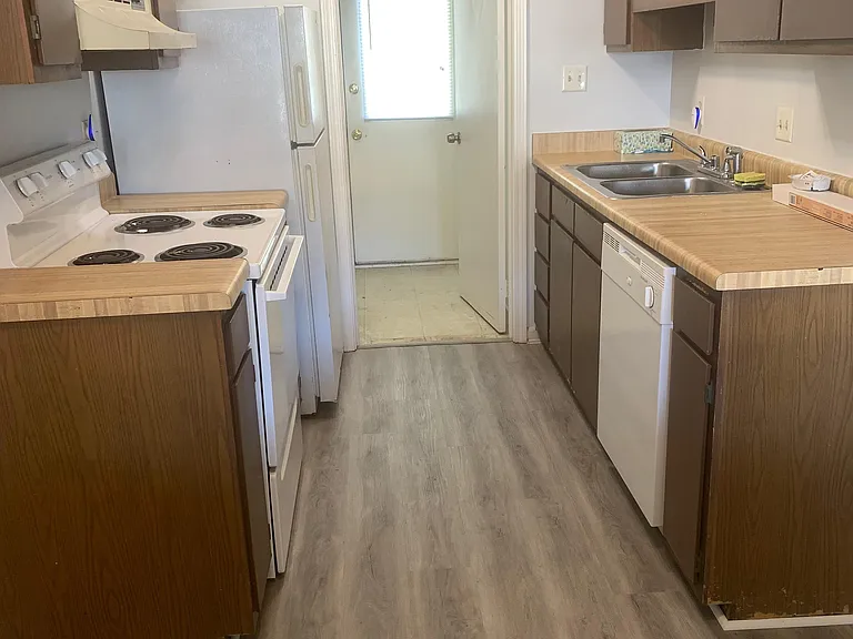 801 Burcale Rd #D3 — Photo 2