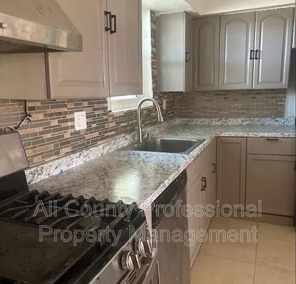 7891 Sheridan St — Photo 1