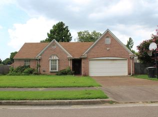 6656 Millgrove Park Dr, Memphis, TN 38135