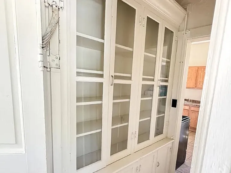 205 N 18th Ave E — Photo 12