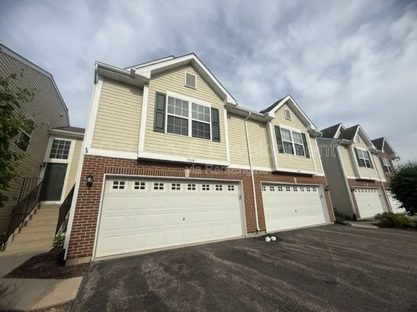1064 Turin Dr, Hampshire, IL 60140