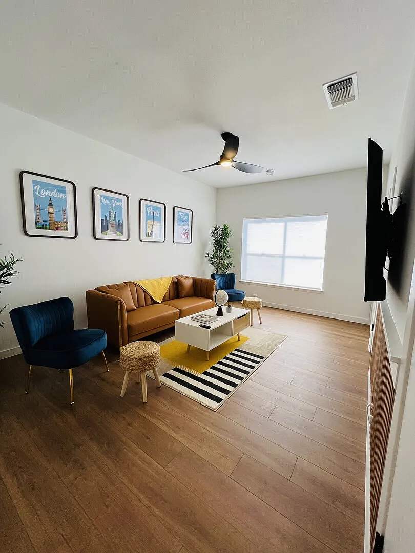 Apartment in San Antonio's River Road Neighborhood — Photo 2