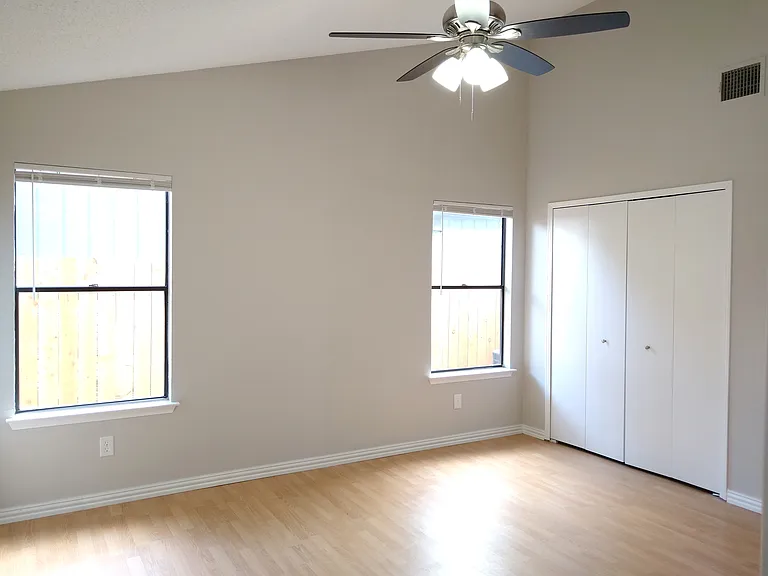 1813 Laurel Path — Photo 27