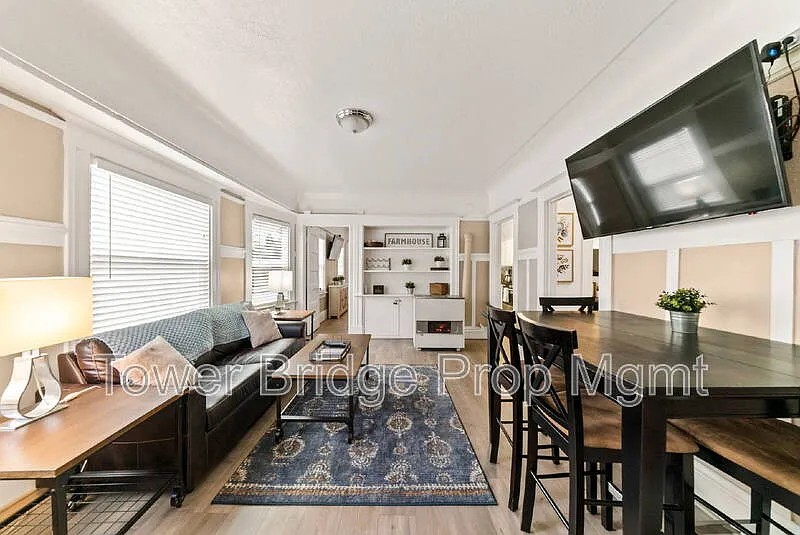 2 bed, 1.0 bath, $2,050 — Photo 2