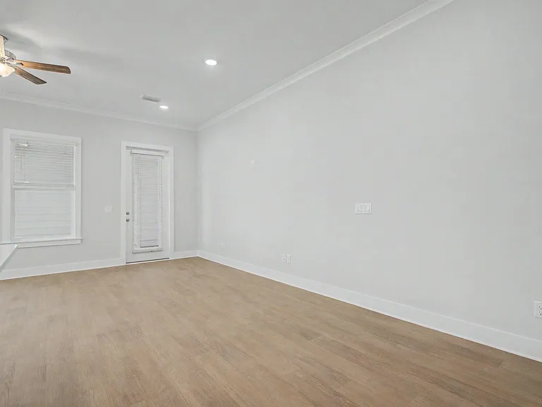 4065 Four Oaks Blvd — Photo 12