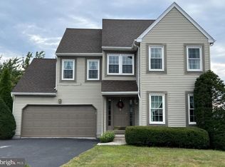 2 Birdsong Ct, Reading, PA 19607