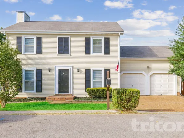 5029 English Village Dr, Nashville, TN 37211