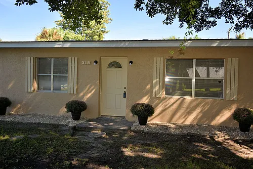 319 Montgomery Ave Photo 1