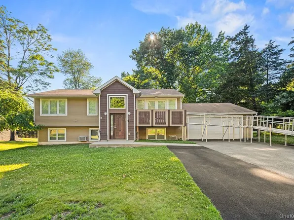 31 Beckett Court, Spring Valley, NY 10977