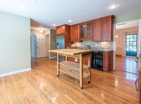3rd image of 25W777 Menomini Dr