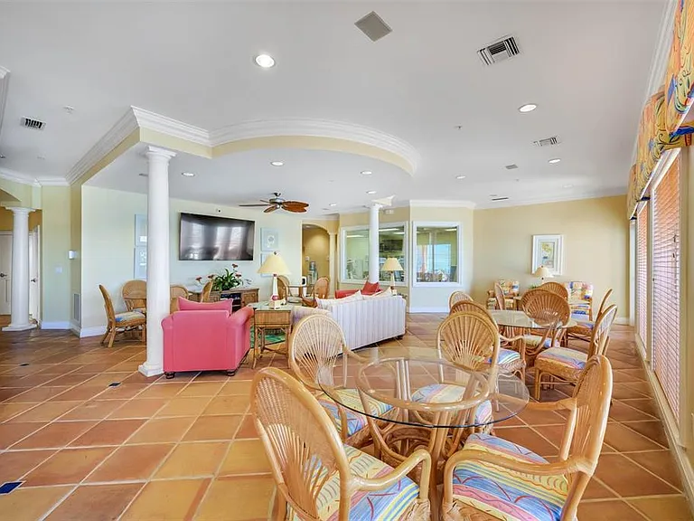 16550 Gulf Blvd #545 — Photo 54